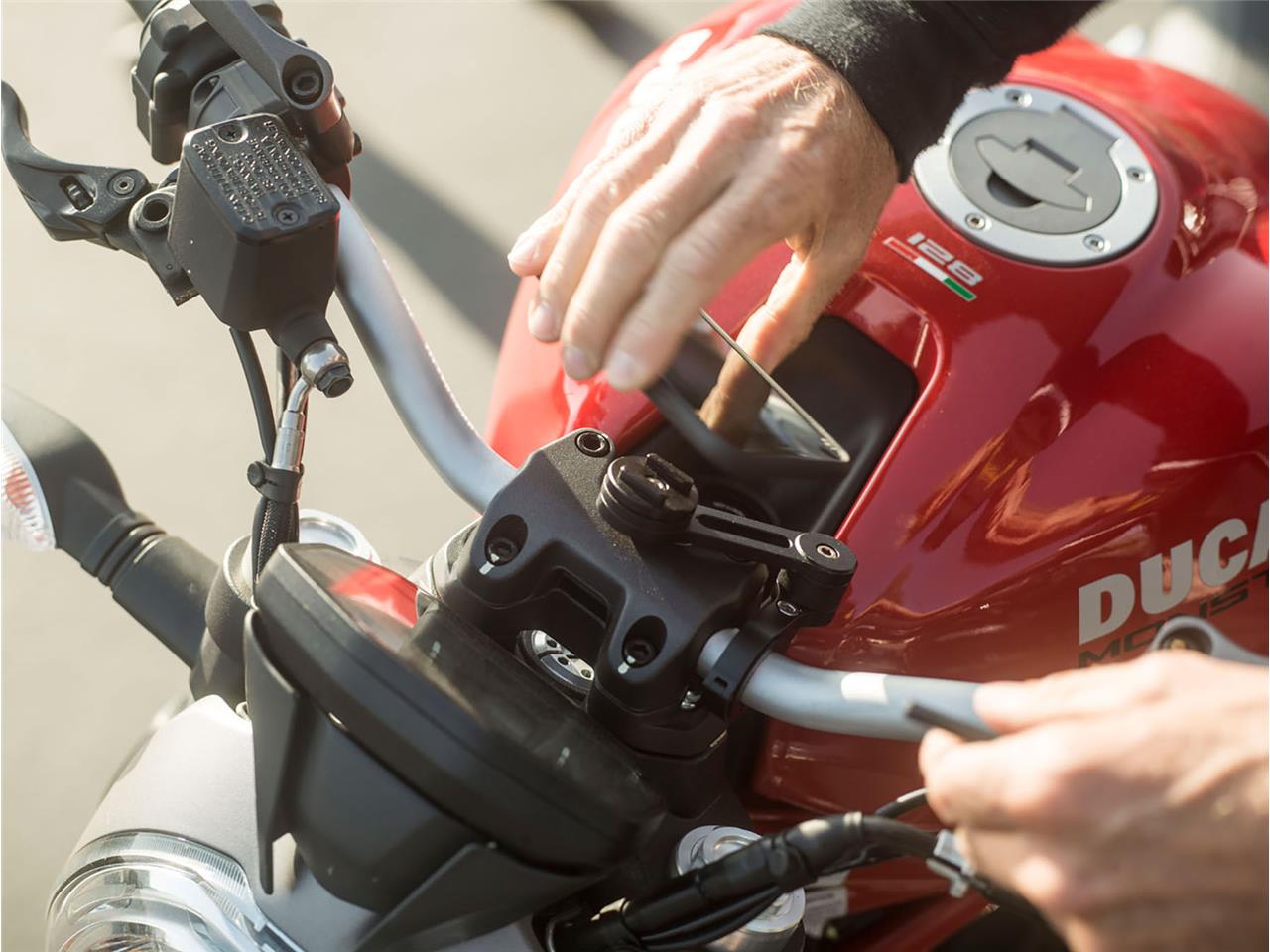 SP Connect Moto Bundle for IPhone 11 Pro Max/ XS Max