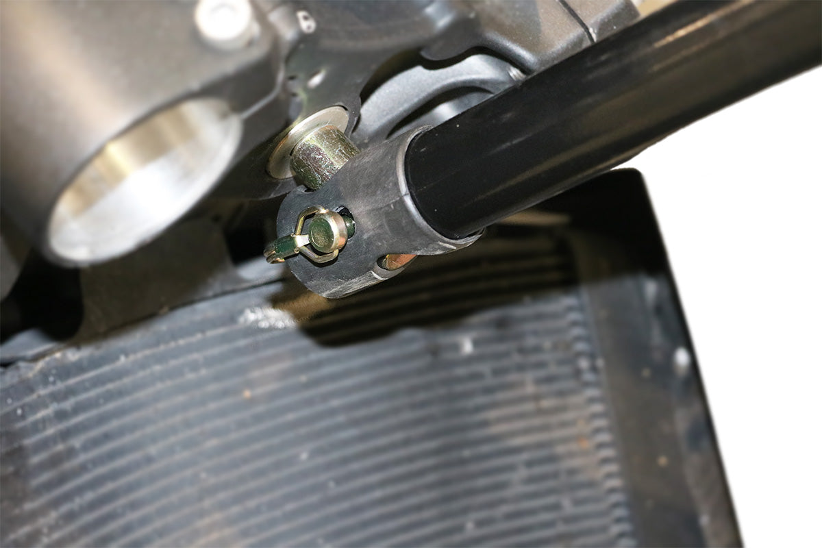 Sumomoto Etupukki ohjauskolmioon SMI3020, musta