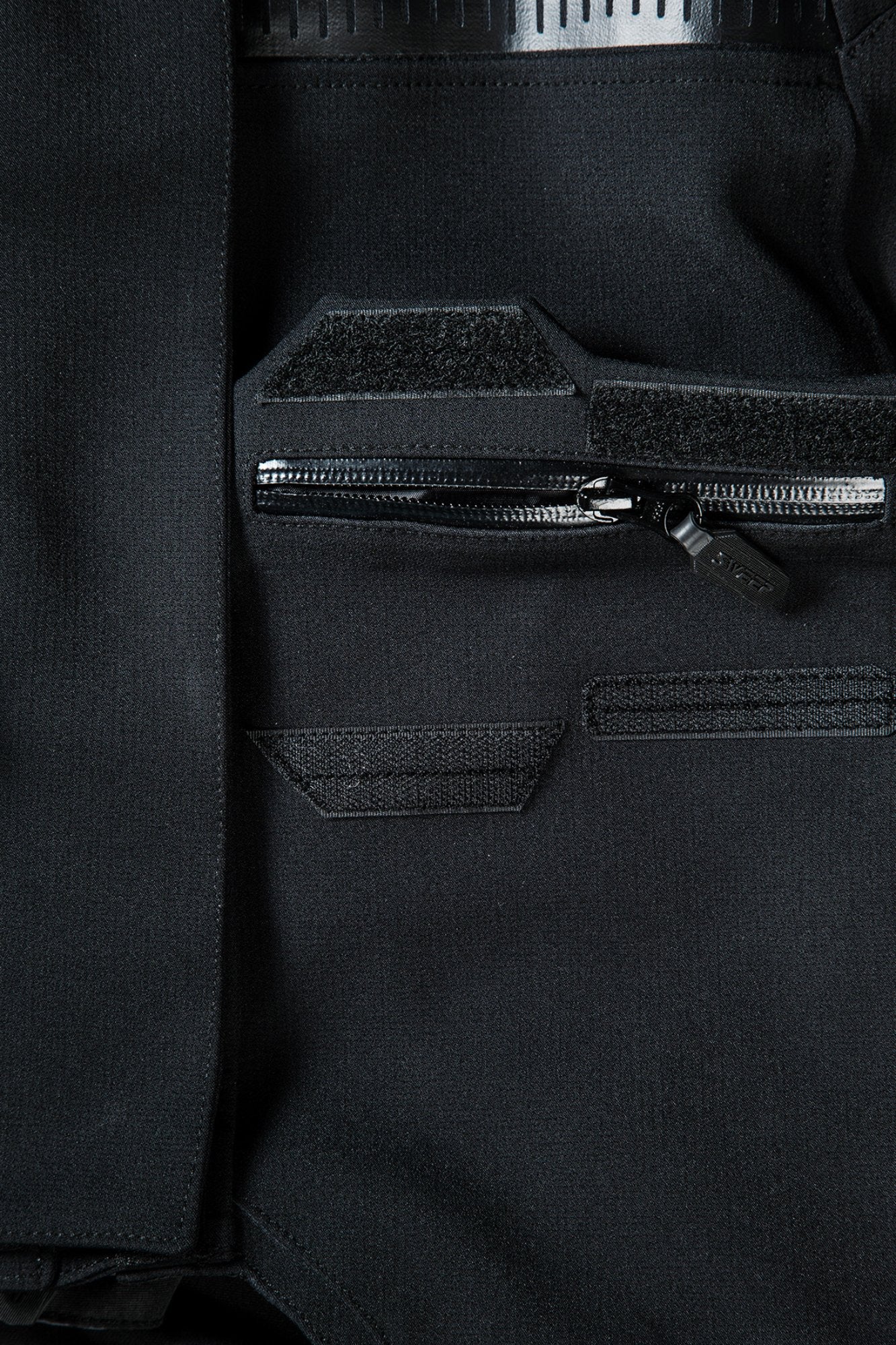 Sweep Laminator laminated waterproof jacket, black