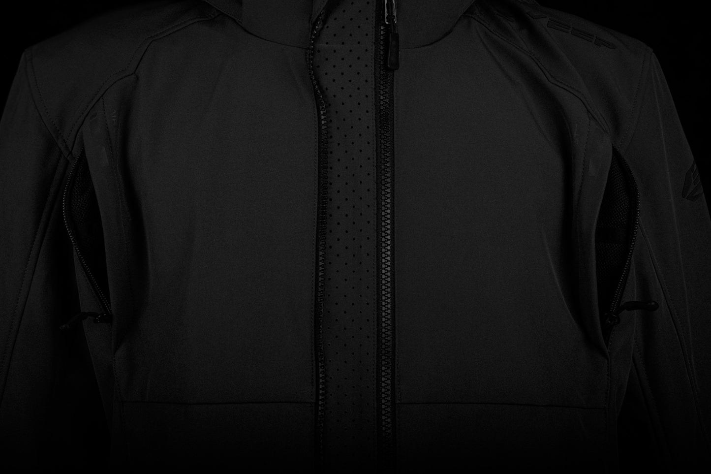 Sweep Suburb kevyt softshell ajotakki, musta